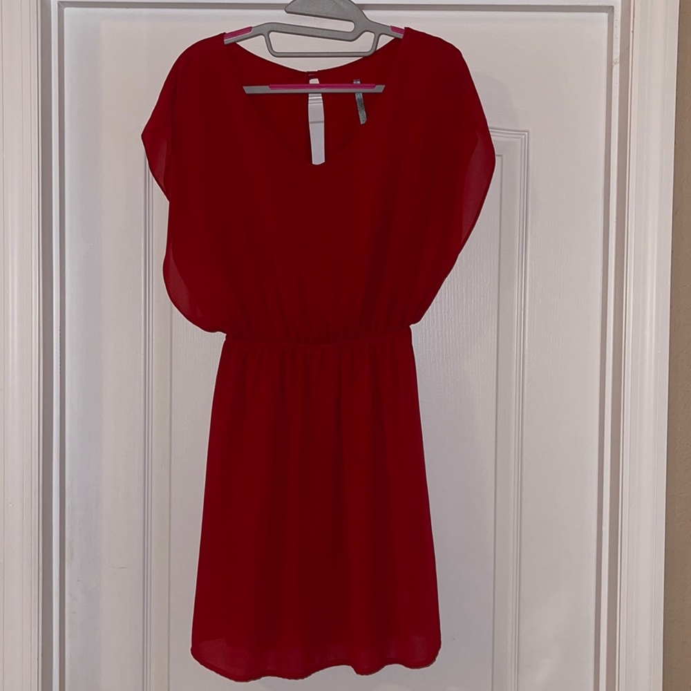 Moonlight Dress with Keyhole Detail on Back